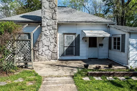 3 Eugenia St, Eureka Springs, AR 72632