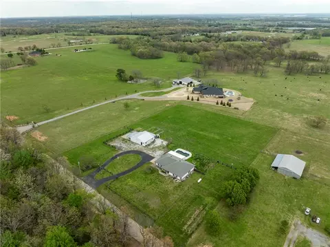 9462 Digby Rd, Gentry, AR 72734
