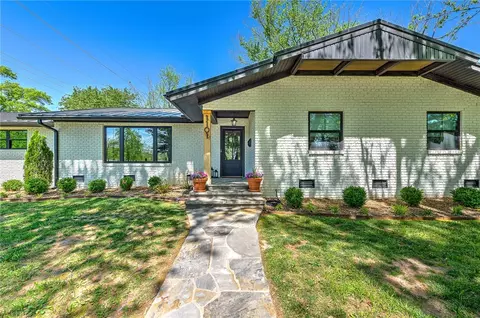 1101 NE 3rd St, Bentonville, AR 72712