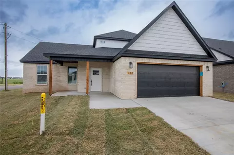 760 Dillon St, Bentonville, AR 72713