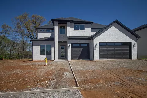 8701 W Feathered Nest Run, Bentonville, AR 72713