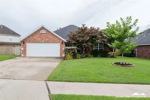 6104 W Pleasant Pl, Rogers, AR 72758