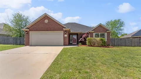 1603 N Oakhaven Pl, Fayetteville, AR 72704