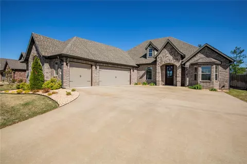 3004 SW Satinwood Ave, Bentonville, AR 72712