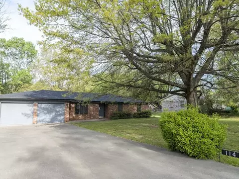 114 S Border St, Prairie Grove, AR 72753
