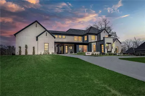 9960 Spring Valley Rd, Bentonville, AR 72712