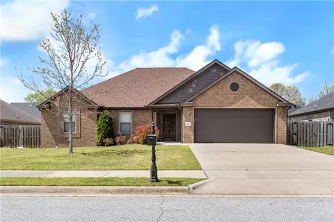 3762 Solitude St, Springdale, AR 72764