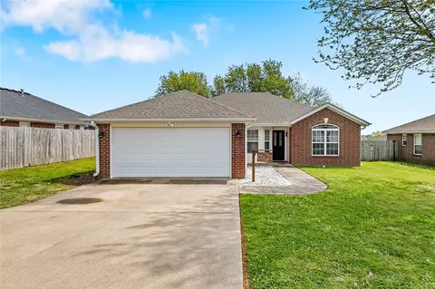 510 Brookfield Dr, Centerton, AR 72719