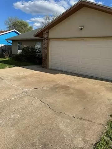 310 E Mimosa Pl, Rogers, AR 72756