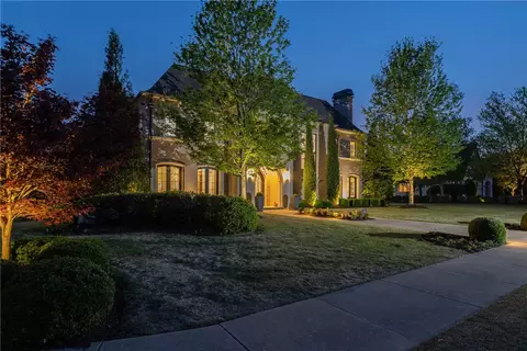 4598 Clear Creek Blvd, Fayetteville, AR 72704