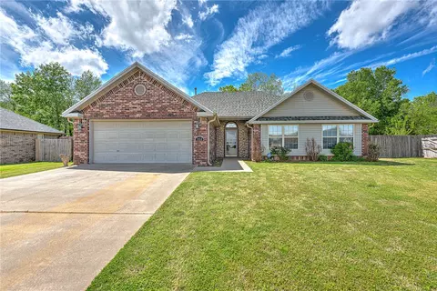 2856 Denver Ave, Springdale, AR 72764