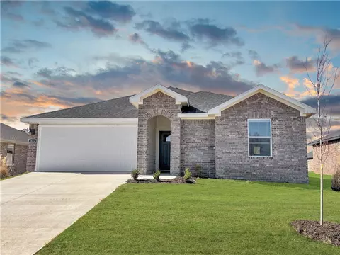 5568 Southwood Ave, Springdale, AR 72764