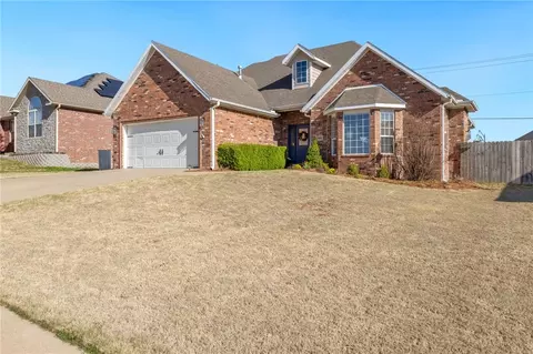 4606 Golden Eagle Ave, Bentonville, AR 72712