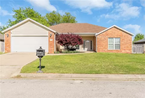 2924 Pyrite Dr, Fayetteville, AR 72704