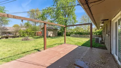 Exterior - 1910 Dee Ave, Springdale, AR 72762 photo 8 of 13