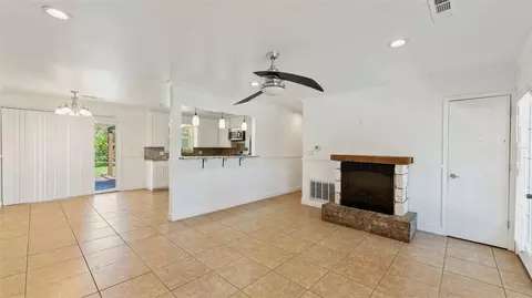 Living - 1910 Dee Ave, Springdale, AR 72762 photo 1 of 2
