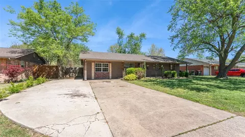 Exterior - 1910 Dee Ave, Springdale, AR 72762 photo 2 of 13