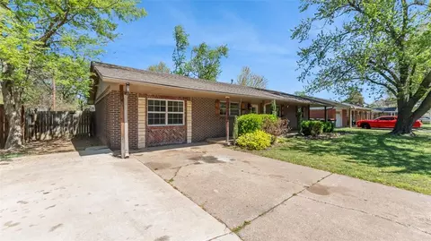 Exterior - 1910 Dee Ave, Springdale, AR 72762 photo 5 of 13