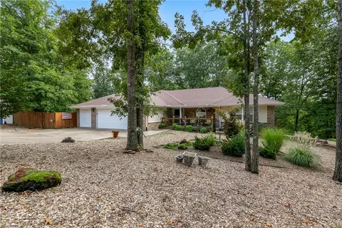 8 Mallow Ln, Bella Vista, AR 72714