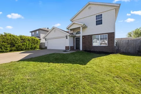 1207 SW Apache Dr, Bentonville, AR 72712