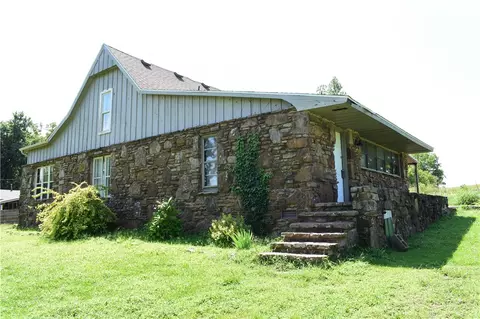 13145 Bolin Rd, Gentry, AR 72734