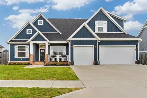6417 S 60th St, Rogers, AR 72758