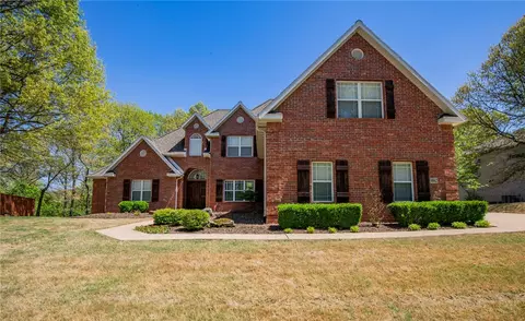 8962 Pikes Peak Rd, Rogers, AR 72756