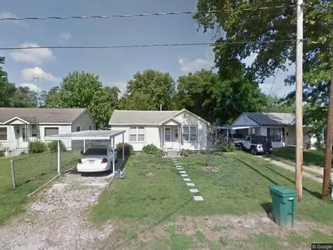 404 9th St, Rogers, AR 72756
