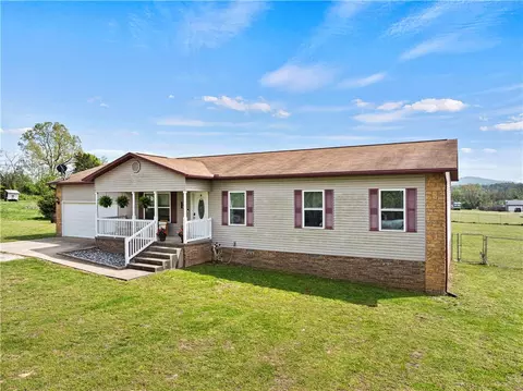 Exterior - 2402 Witty Ct, Harrison, AR 72601 photo 2 of 10