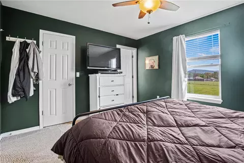 Bedroom - 2402 Witty Ct, Harrison, AR 72601 photo 4 of 6