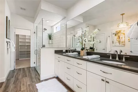 Bath - 5212 S Brookhaven St, Rogers, AR 72758 photo 1 of 7