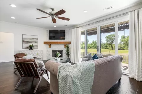 Living - 5212 S Brookhaven St, Rogers, AR 72758 photo 2 of 4
