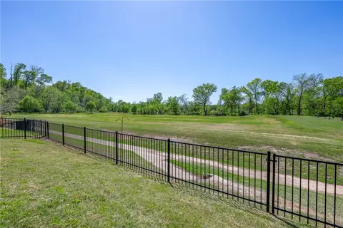 Exterior - 5212 S Brookhaven St, Rogers, AR 72758 photo 5 of 7