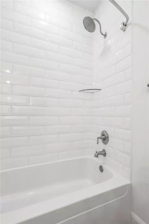 Bath - 5212 S Brookhaven St, Rogers, AR 72758 photo 5 of 7