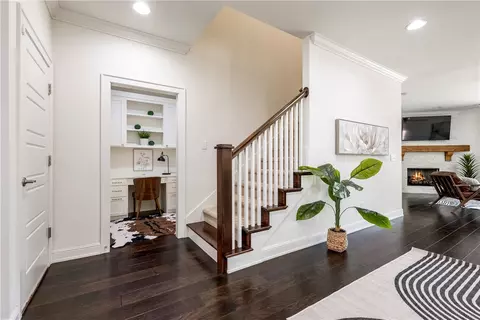 Entry Way - 5212 S Brookhaven St, Rogers, AR 72758 photo 2 of 2