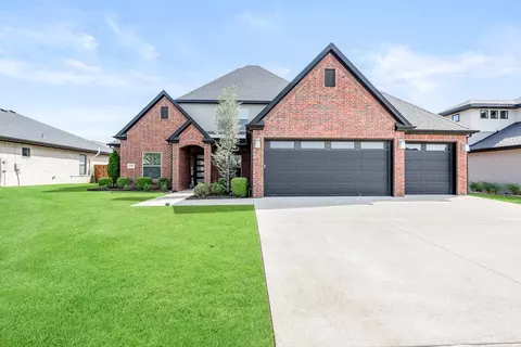 8702 W Birdsong Ln, Bentonville, AR 72713