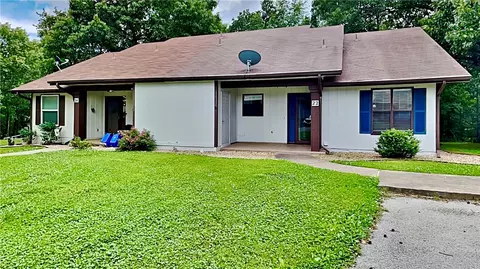 22 Eleanor Ln, Bella Vista, AR 72714