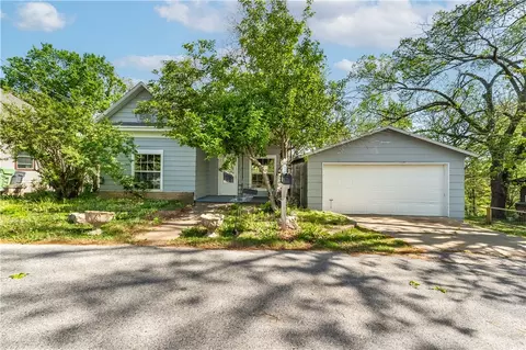 615 Electric St, Rogers, AR 72756