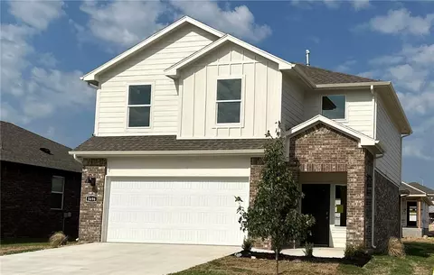 5696 Southwood Ave, Springdale, AR 72764