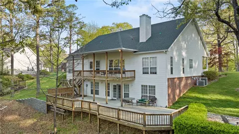 14 Ravenshoe Rd, Rogers, AR 72756