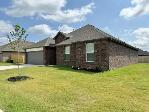 1914 Hahn St, Pea Ridge, AR 72751