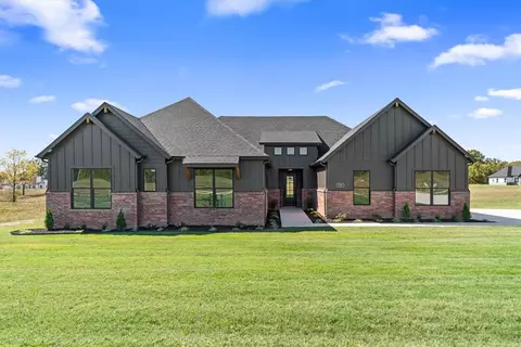 948 Noah St, Fayetteville, AR 72703