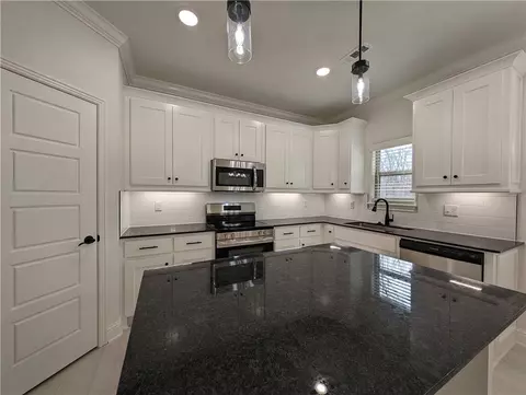 44 Islay Dr, Bella Vista, AR 72715