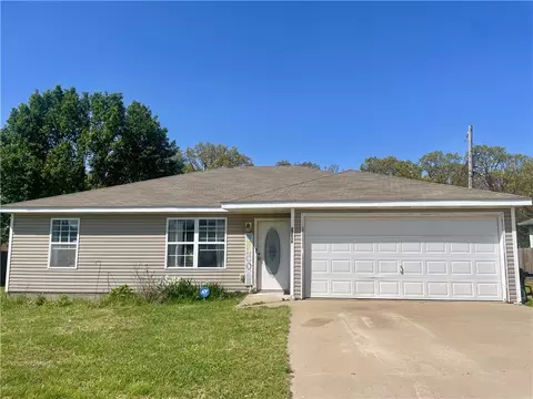 22038 Cheryl Dr, Siloam Springs, AR 72761
