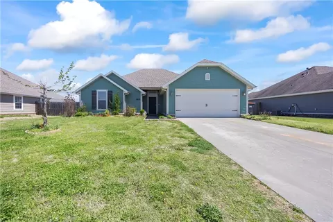 3891 Deerhurst St, Springdale, AR 72764