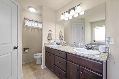 Bath - 3891 Deerhurst St, Springdale, AR 72764 photo 3 of 5