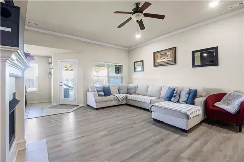 Living - 3891 Deerhurst St, Springdale, AR 72764 photo 2 of 4