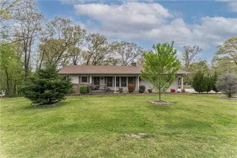 1 Ames Ln, Bella Vista, AR 72715