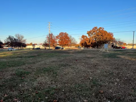 804 S Holly St, Siloam Springs, AR 72761