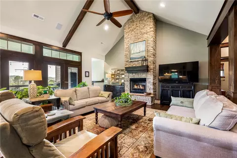 3500 NW Mountainview Rd, Bentonville, AR 72712